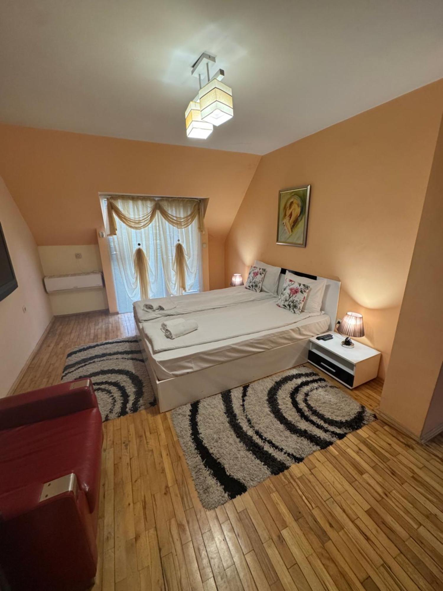 فندق Venis House بلوفديف المظهر الخارجي الصورة